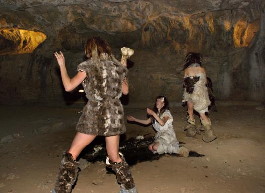 ve Sloupsko-šošůvských jeskyních ožijí neandrtálci