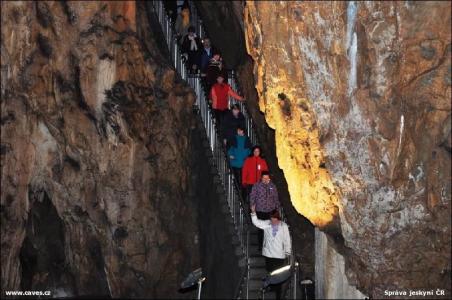 Pěvecký sbor Harmonia ve Sloupských jeskyních