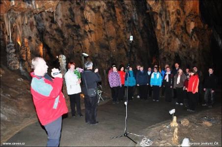 Pěvecký sbor Harmonia ve Sloupských jeskyních