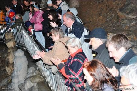 Pěvecký sbor Harmonia ve Sloupských jeskyních