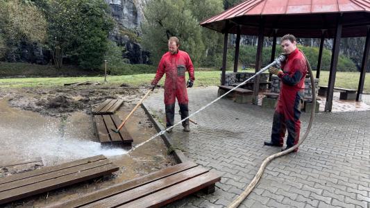 Povodeň před Sloupsko-šošůvskými jeskyněmi, září 2024 - odstraňování škod