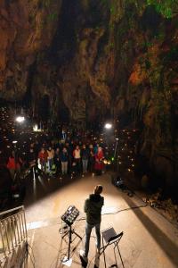 Ondřej Ruml: Nahubu ve Sloupských jeskyních, 8. 6. 2025